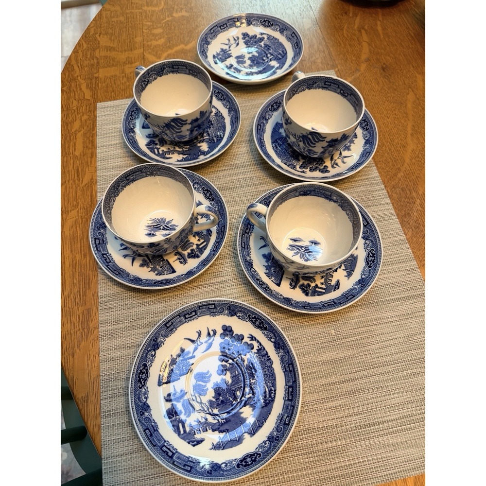 Set Of 4 Vtg Wedgwood Blue Willow Tea Cups & Saucers + 2 Extra Saucers MINT